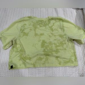 Lululemon cropped shirt tie dye size 6